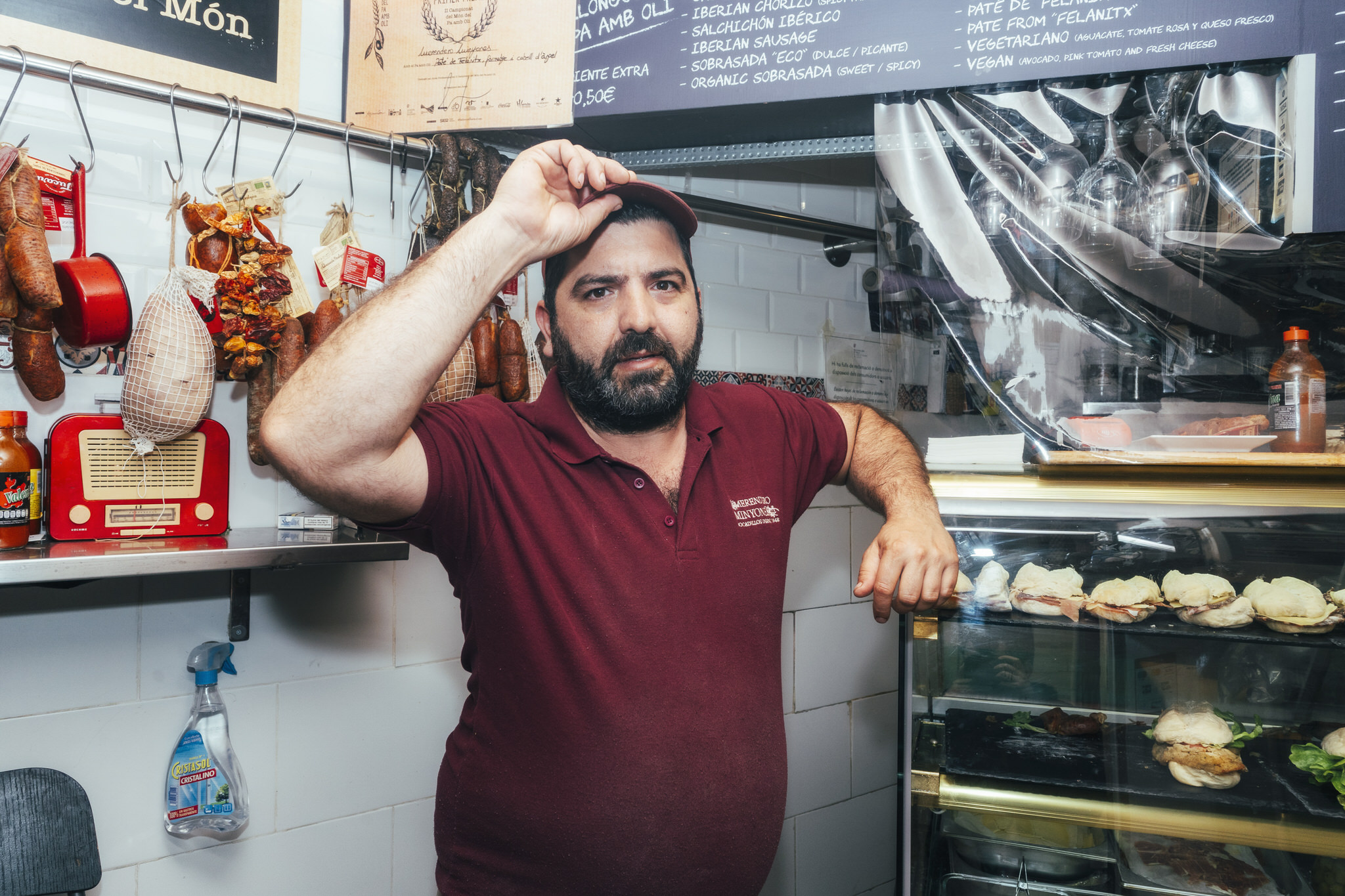 Photographie du propriétaire de la sandwicherie Merendero Minyones